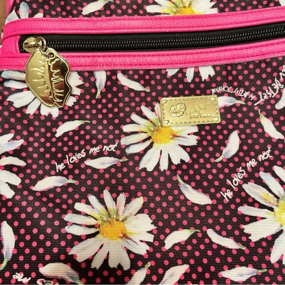 Luv Betsey Betsey Johnson Daisy Polka Dot Crossbody 10” x 10” x .25 - Picture 8 of 15